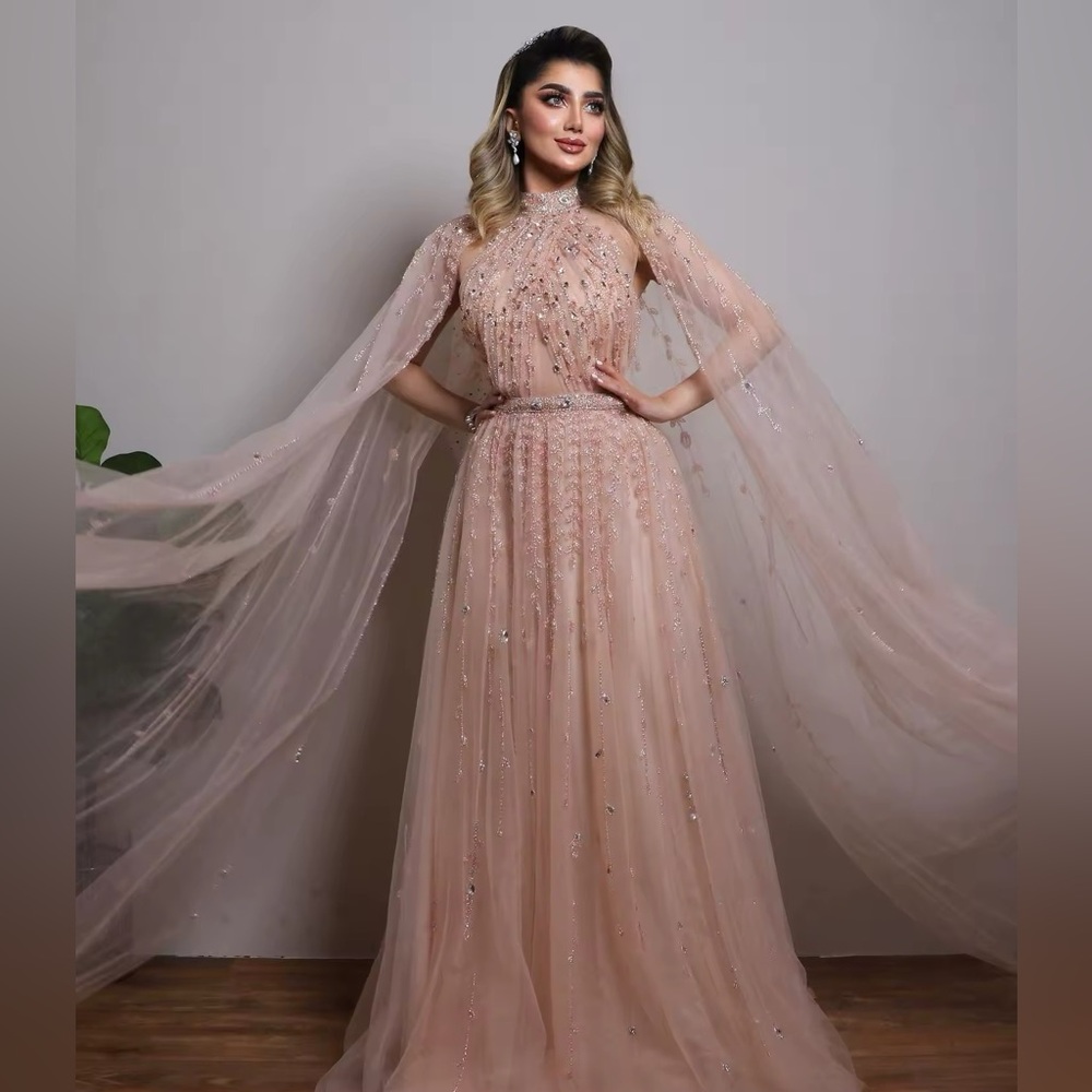Dress - Picture 2 of 10